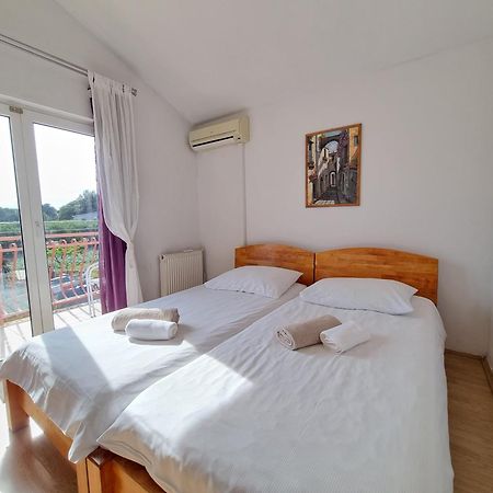 Rooms Slavica Okrug Gornji Pokoj fotografie