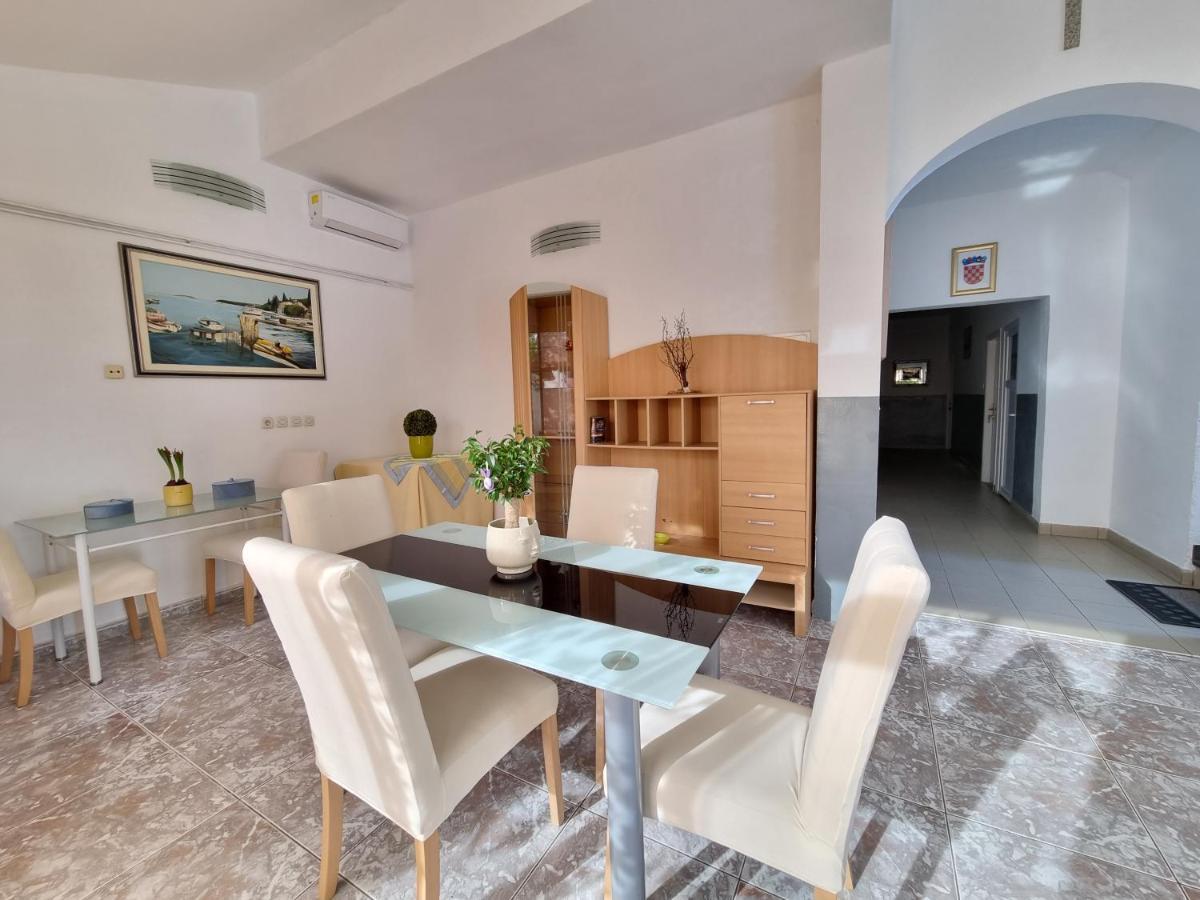 Rooms Slavica Okrug Gornji Exteriér fotografie